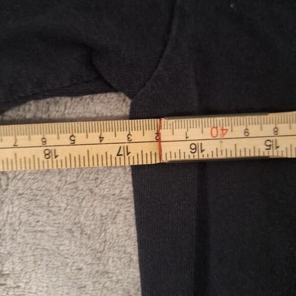 ROCK AND ROLL HALL OF FAME MUSEUM T-Shirt Size Small Vintage Short Sleeve Cotton - Picture 6 of 6